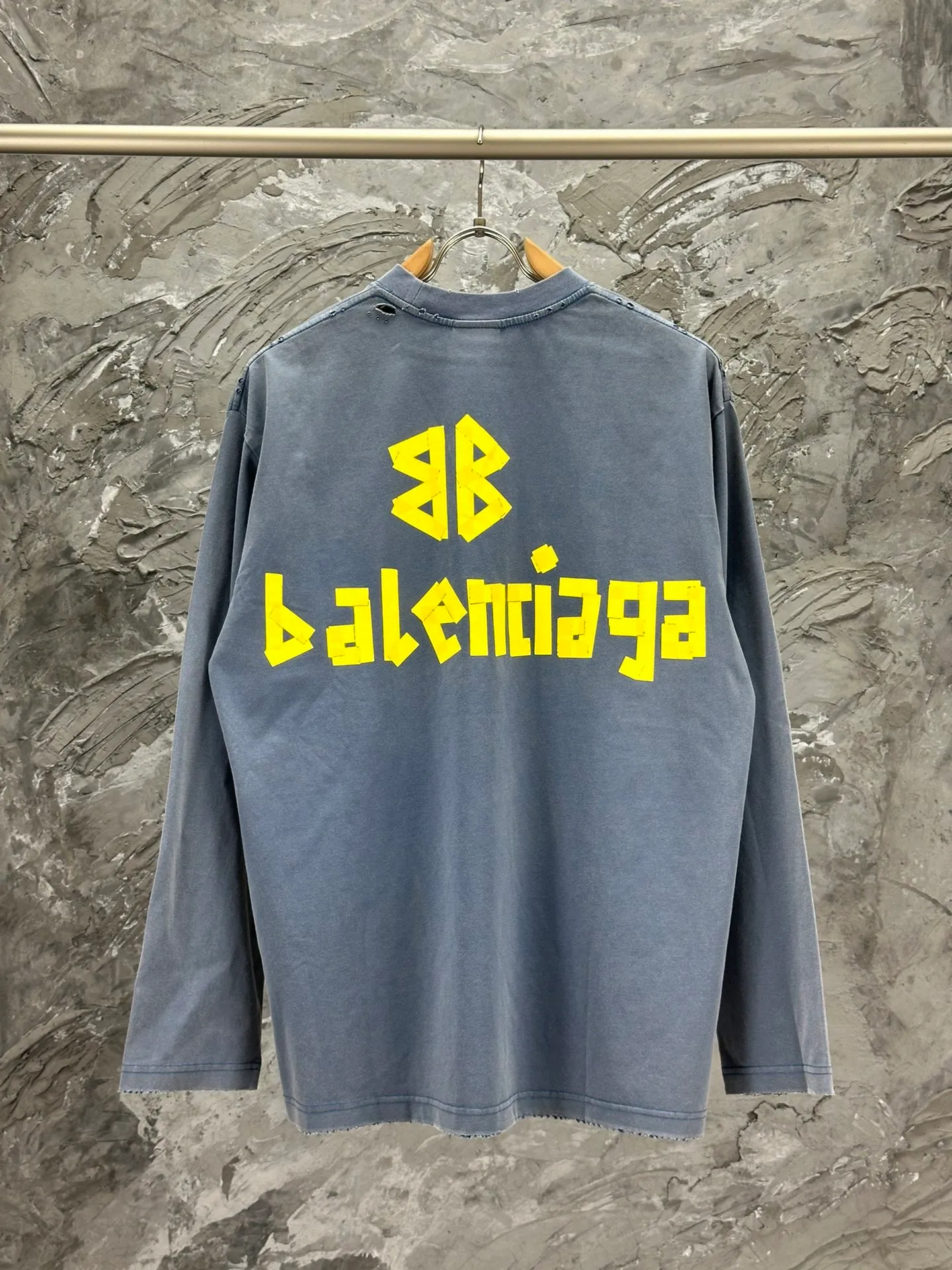 BALENCI*GA Series . 280g * 1 1 . . + . .os Same Style -Color：Cream White Green Blue -SIZE：XS S M L 8602#